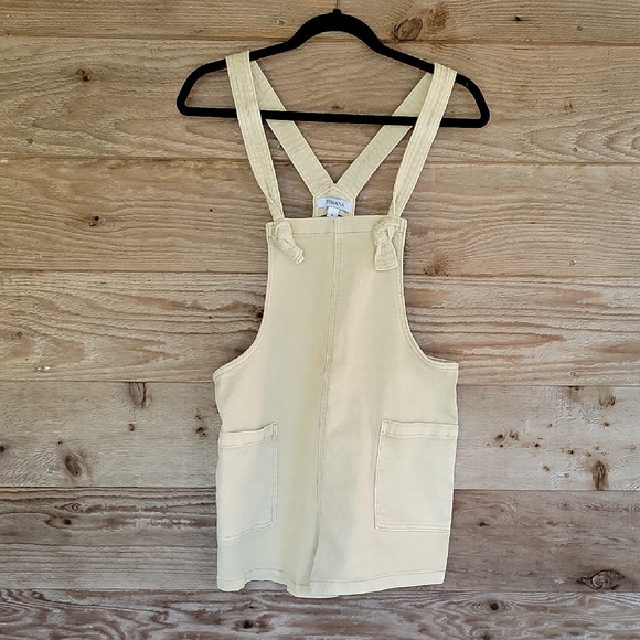 Zenana Outfitters Size Small Tan Short Overalls - Picture 1 of 7